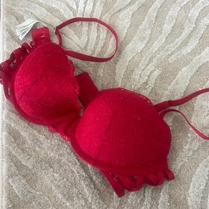 Gilly Hicks Bra